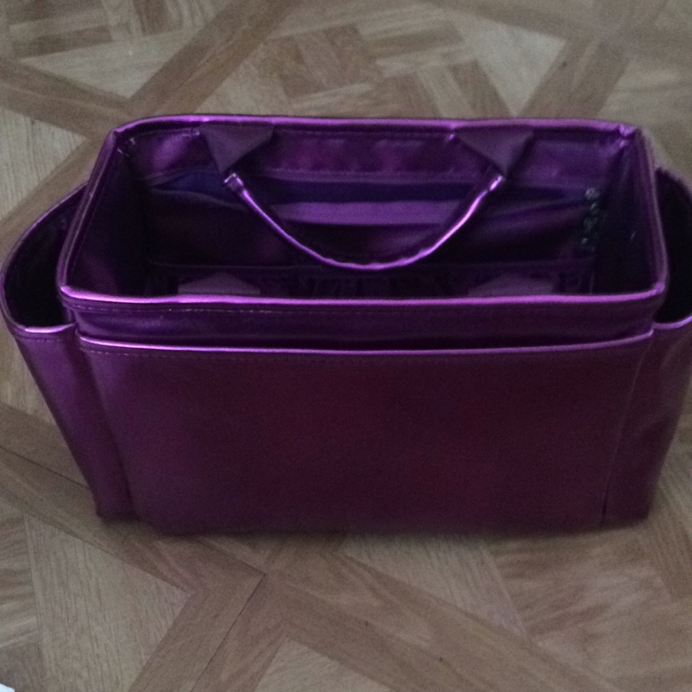 Younique purple presenter bag